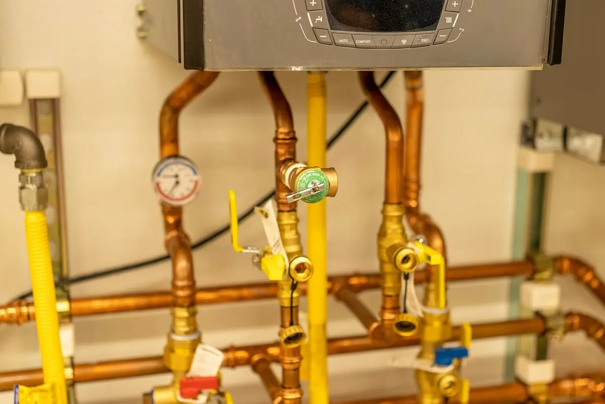 Licensed technician providing Sewer Cleanout for a homeowner in Calhoun